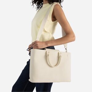 NWT+Gift $220🏷️✨ Matt & Nat Laptop Bag + $20USD Value Gift